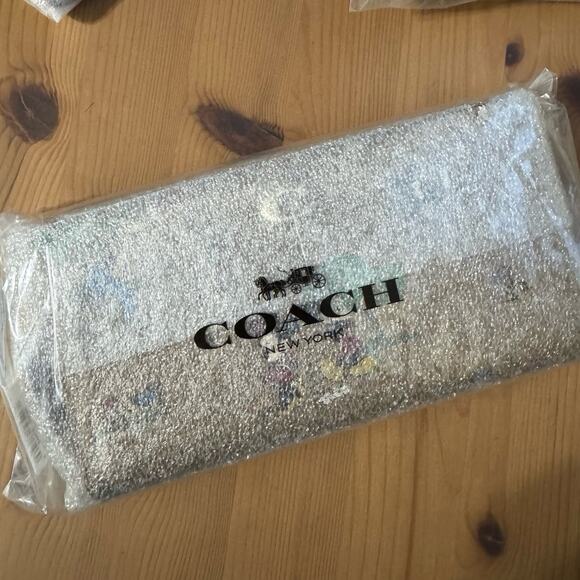 🐭Disney X Coach Essential Accordion Zip Wallet With Mickey Mouse Friends - Picture 12 of 12